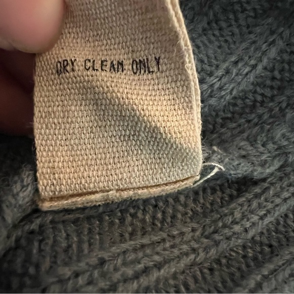 Moon River Blue Distressed Ribbed Turtleneck Sweater Size Medium Wool Blend - Picture 14 of 15